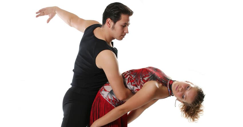 FARKLI DANSLAR VE SALSA